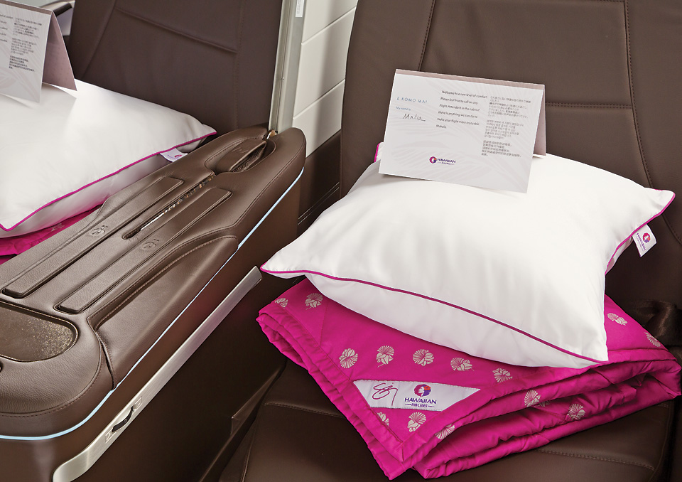 pillow blanket hawaiian airlines
