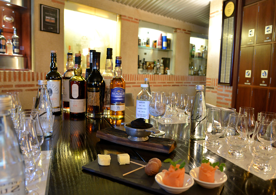 cape grace whiskey tasting