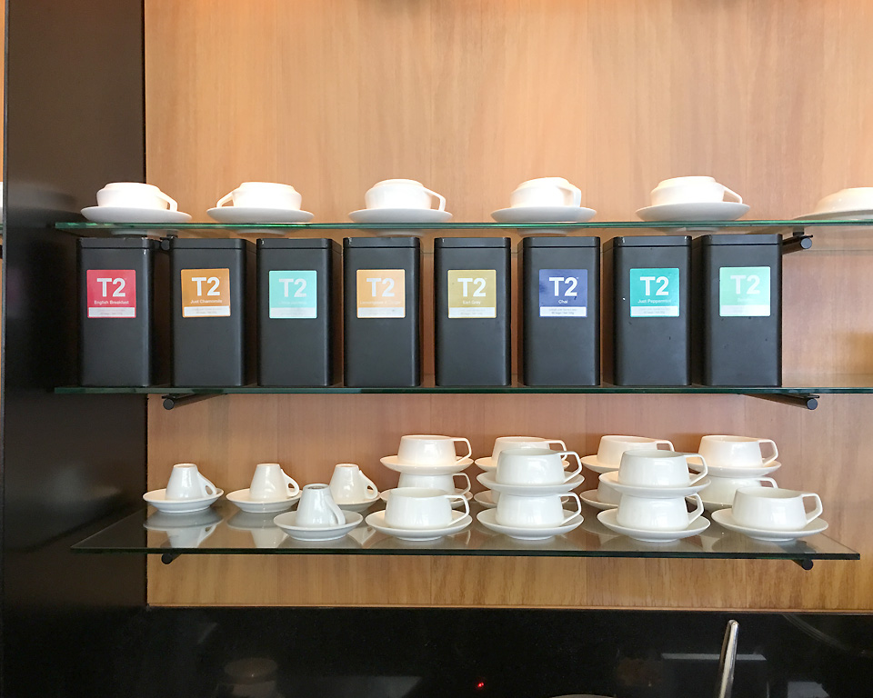 qantas_auckland_lounge_tea1