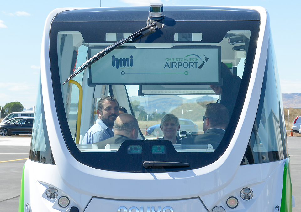 Smart-Shuttle---Mayor-and-VIPs-riding